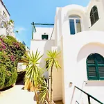 بيت ضيافة La Zagara By Caprirooms 3*