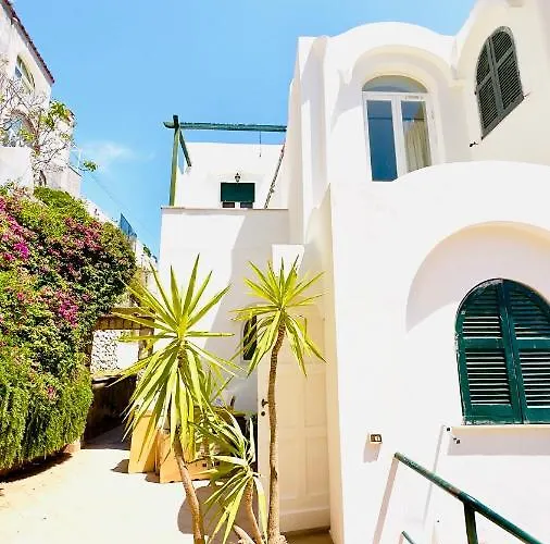 Πανσιόν La Zagara By Caprirooms 3*